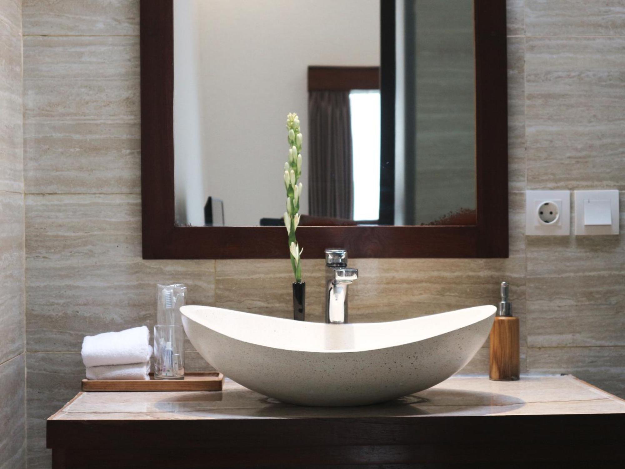 Villa Sinergi 2Br Tranquil Villa In Seminyak المظهر الخارجي الصورة