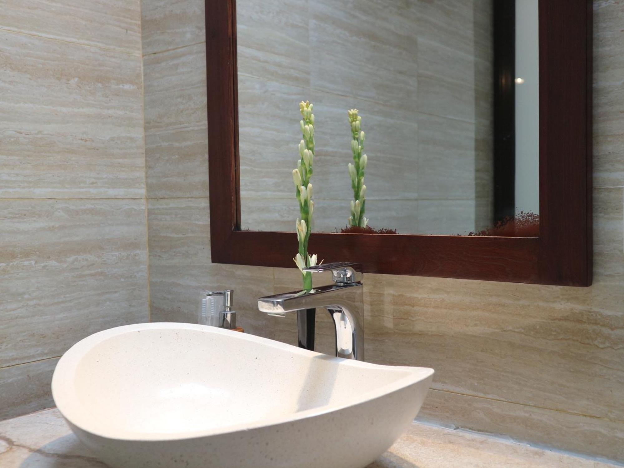 Villa Sinergi 2Br Tranquil Villa In Seminyak المظهر الخارجي الصورة